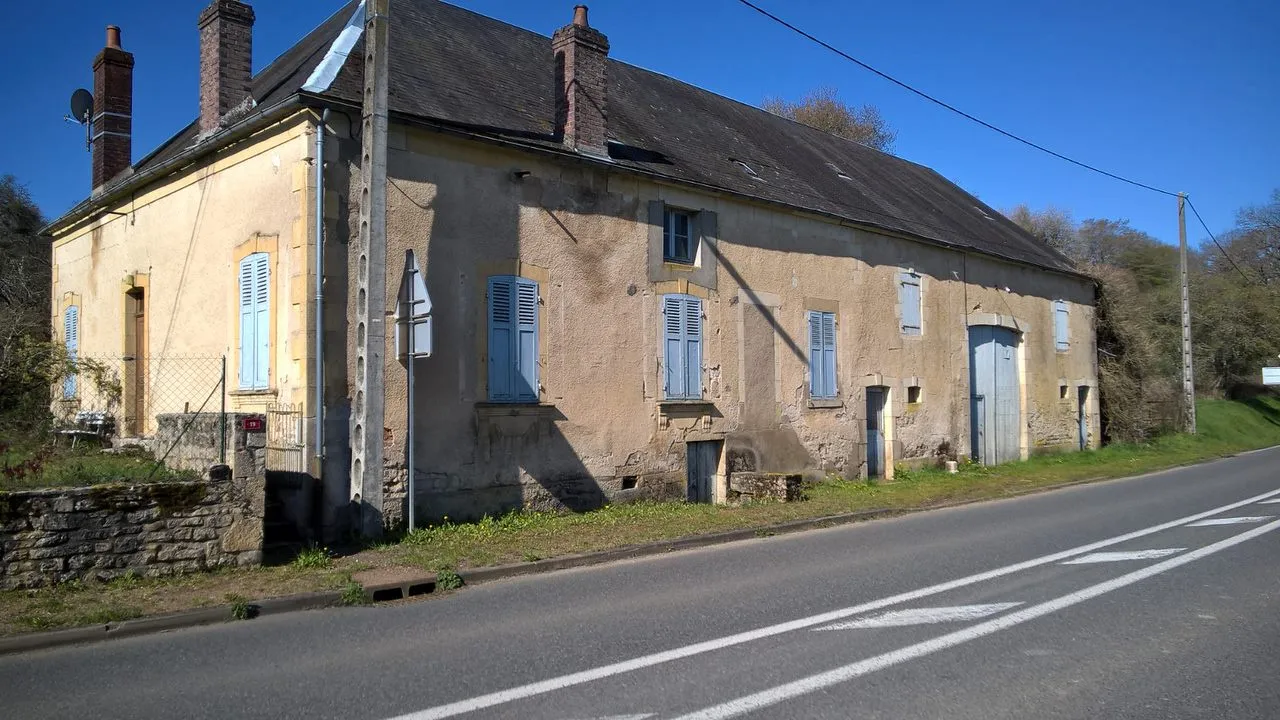 Maison avec potentiel à 5 minutes de Prémery 