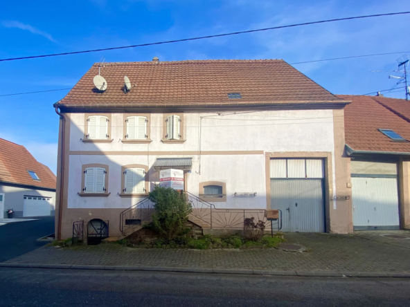 Maison à rénover à Lohr, 4 pièces, 115 m2 avec garage