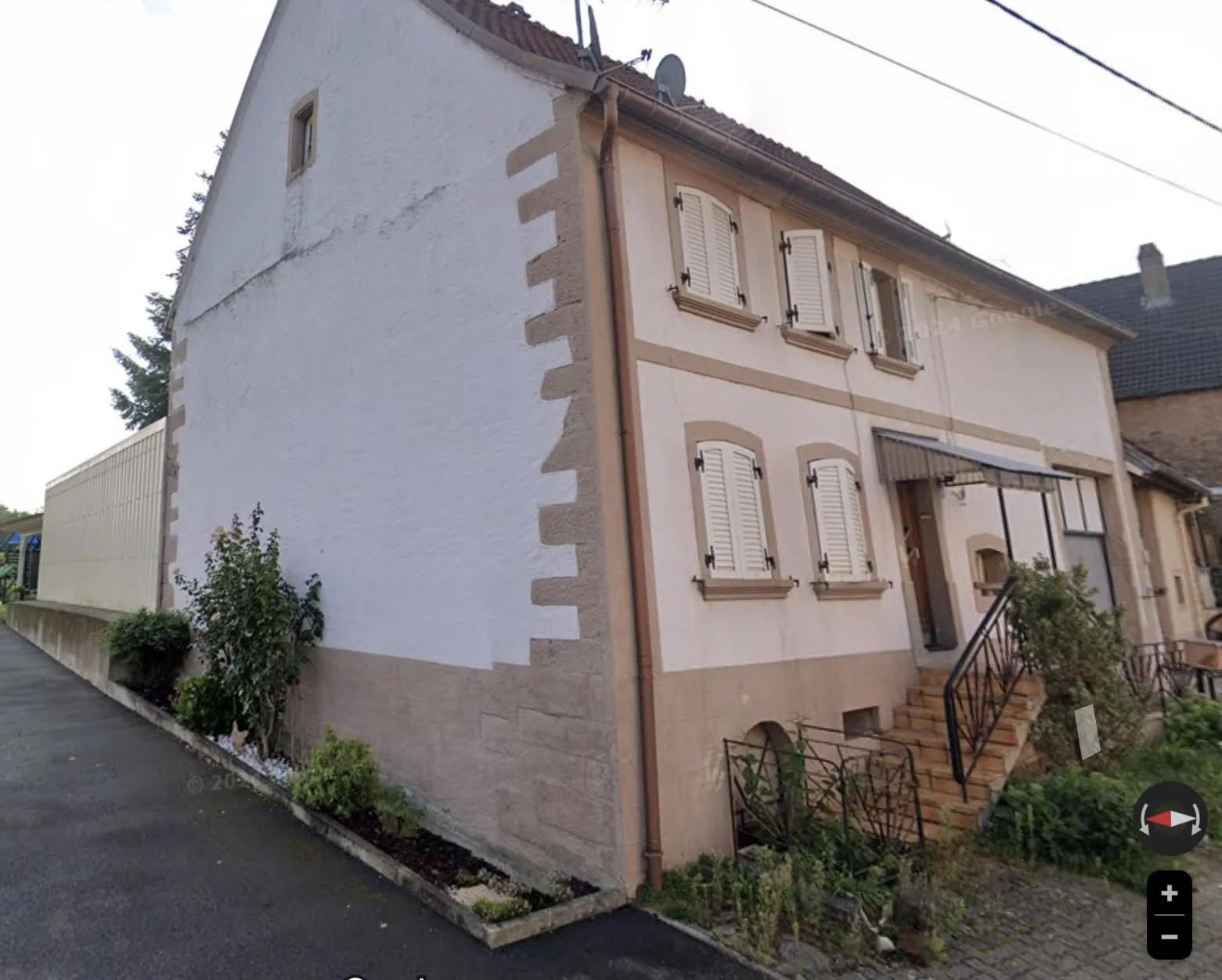 Maison à rénover à Lohr, 4 pièces, 115 m2 avec garage 