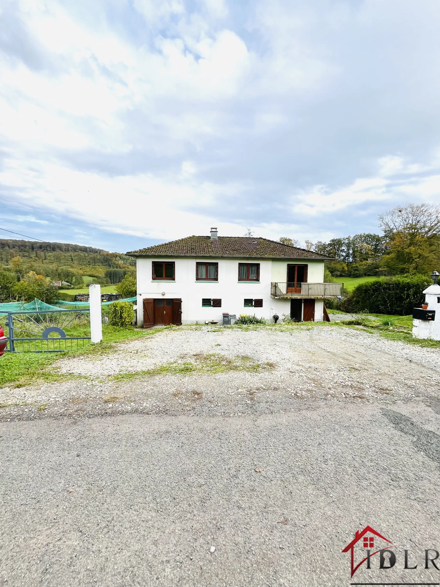 Maison rénovée à vendre à Dambenoit-les-Colombes - 4 chambres 