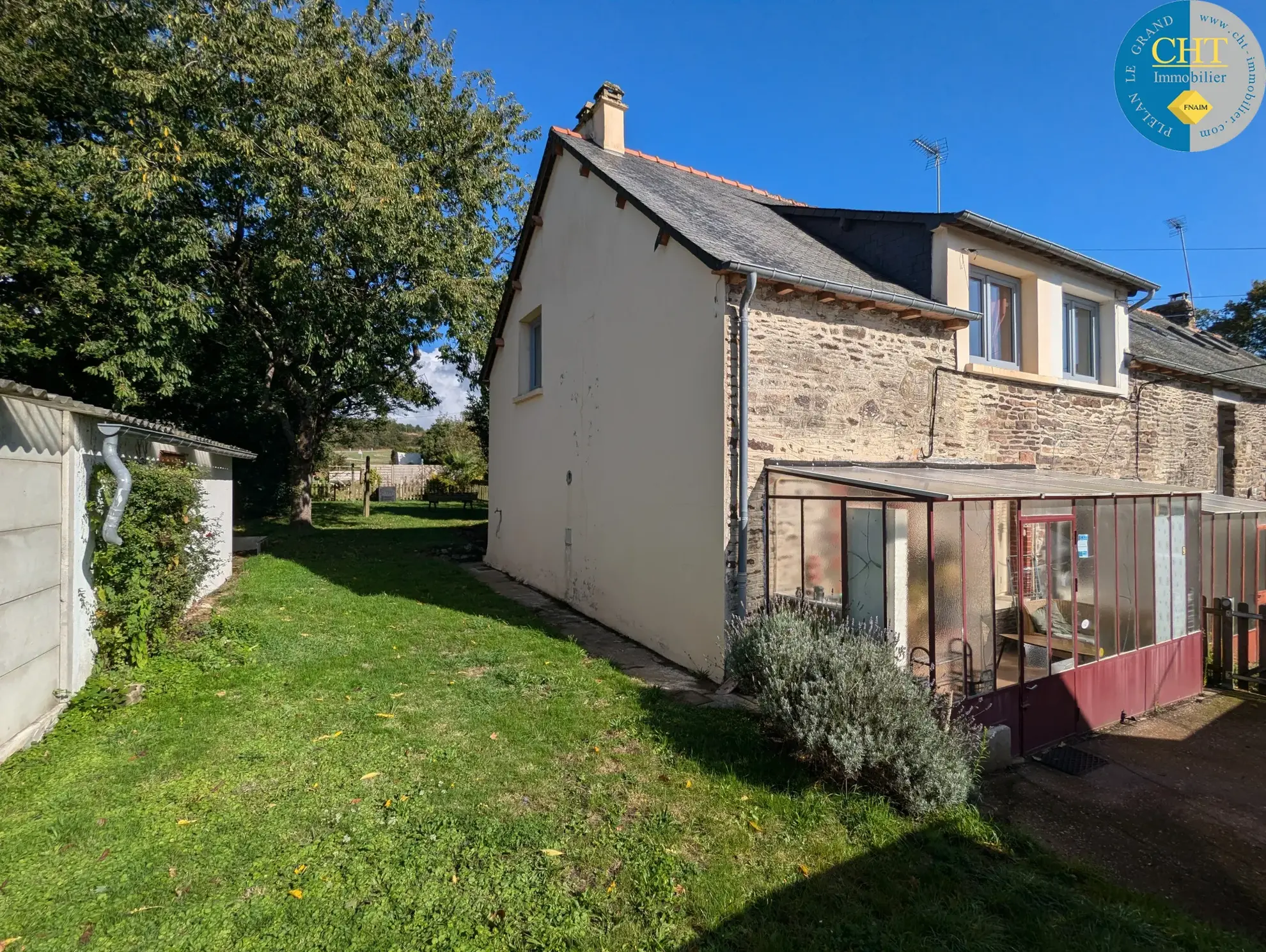 Maisons en pierres à Tréhoreteuc près de Brocéliande 