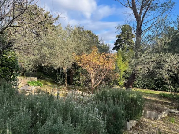 Terrain Constructible à Nîmes - Quartier La Gazelle