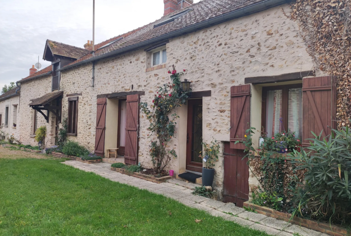 Maison ancienne rénovée à vendre à Dourdan 