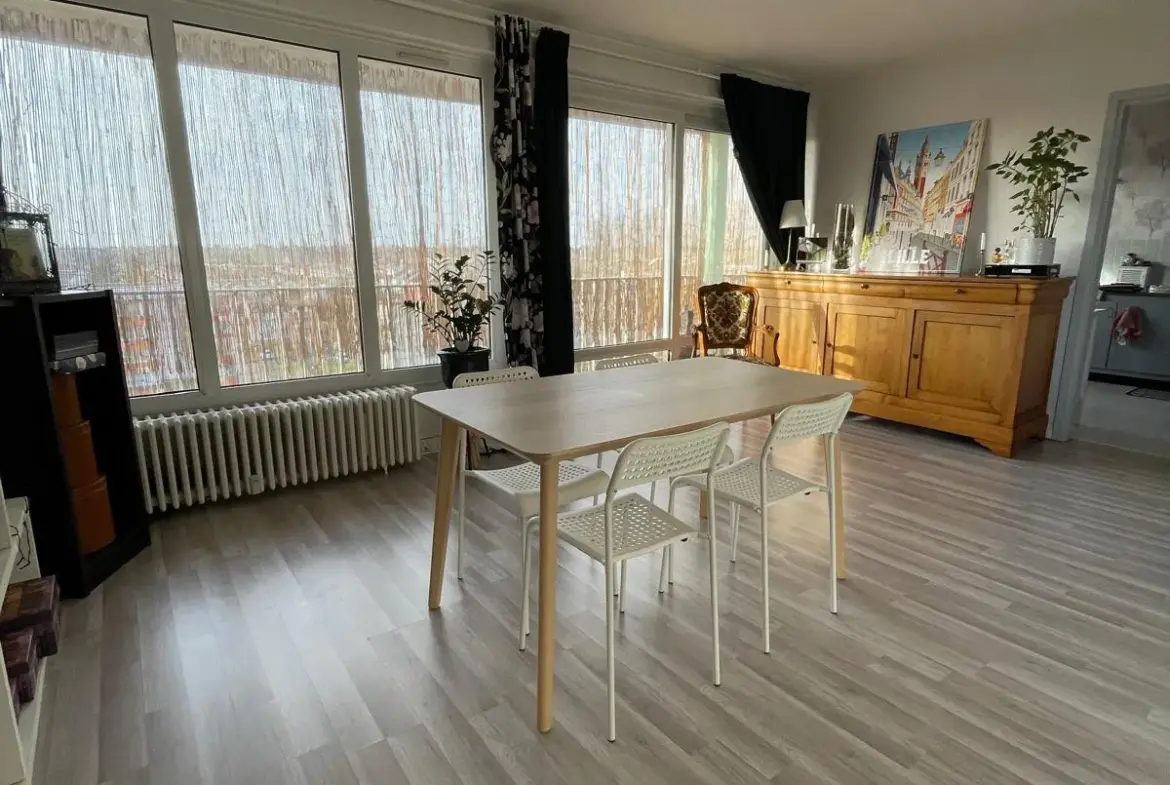 Appartement T4 lumineux avec balcon et vue imprenable à Hem 