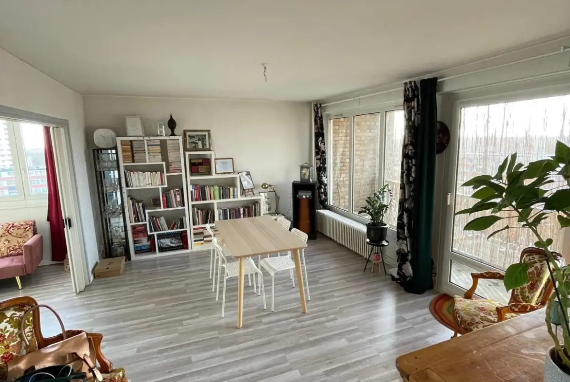 Appartement T4 lumineux avec balcon et vue imprenable à Hem 