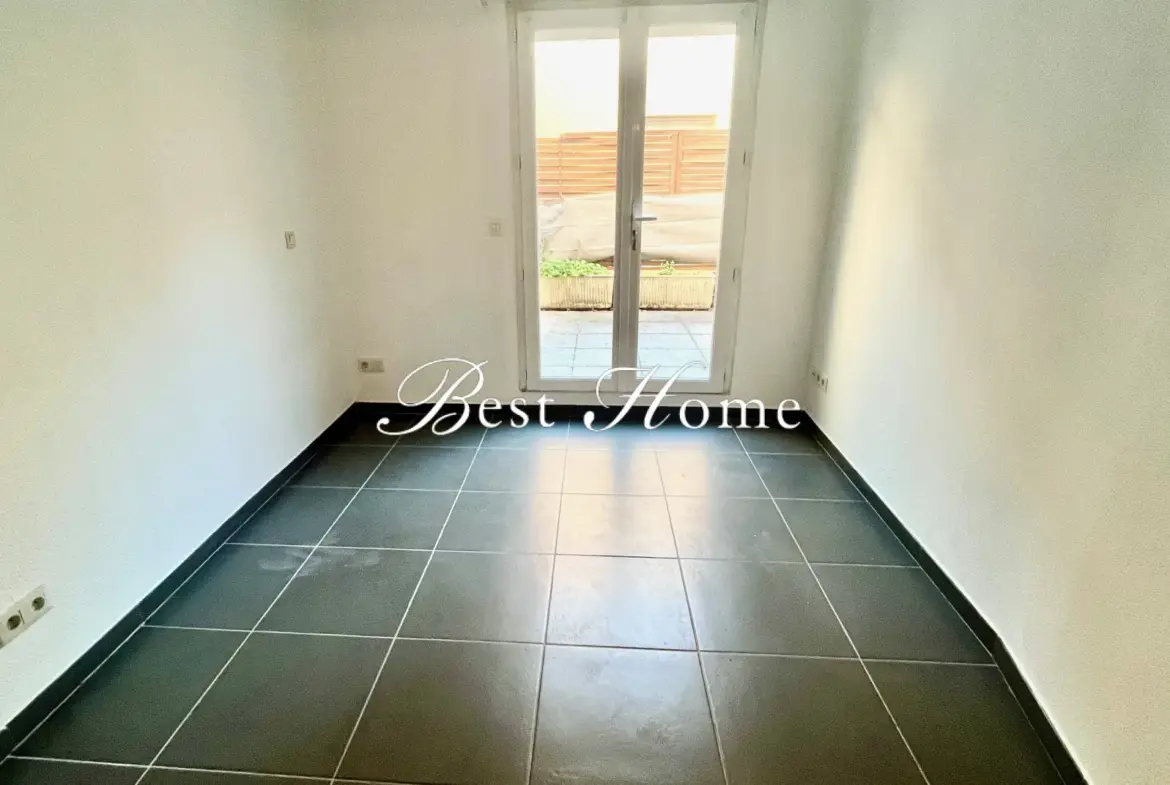 Appartement T2 à vendre à Nîmes avec terrasse et stationnement 