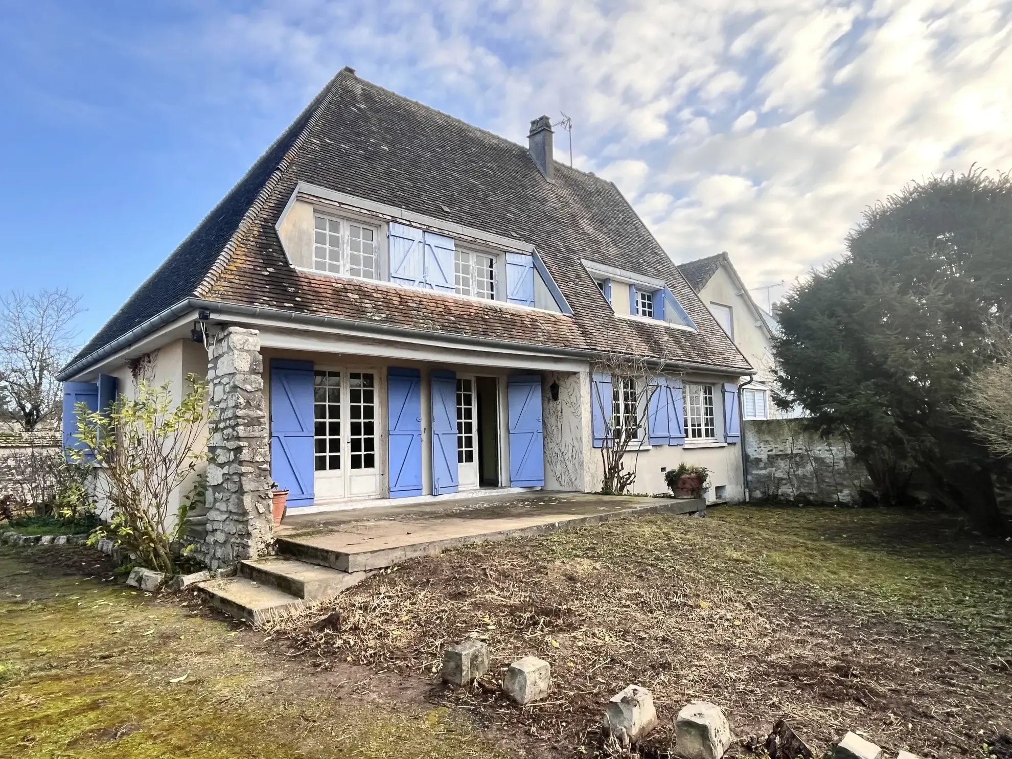 Maison à rénover à une heure de Paris à Oysonville 