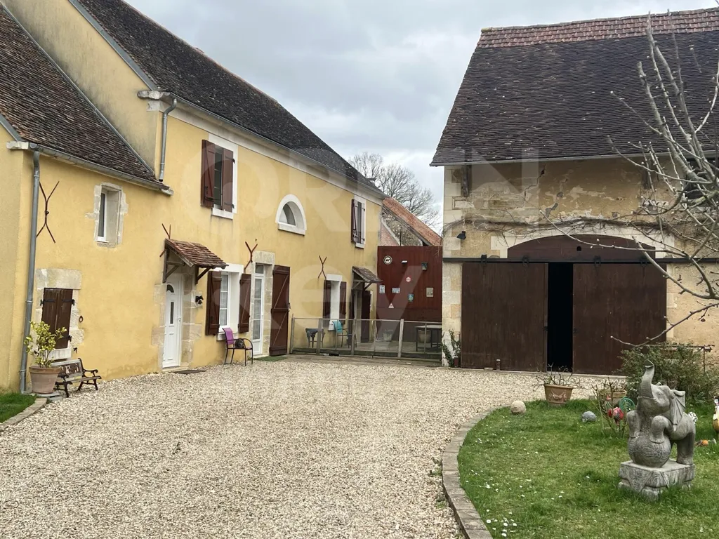 Maison de charme à Treigny - 210 m2 avec 4 chambres 