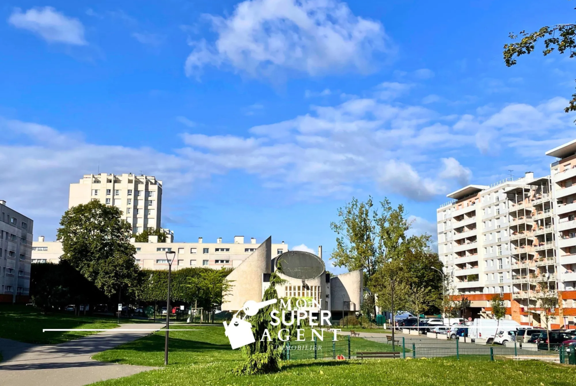 Super T2 de 46 m² à Melun, dernier étage avec loggia et cave 