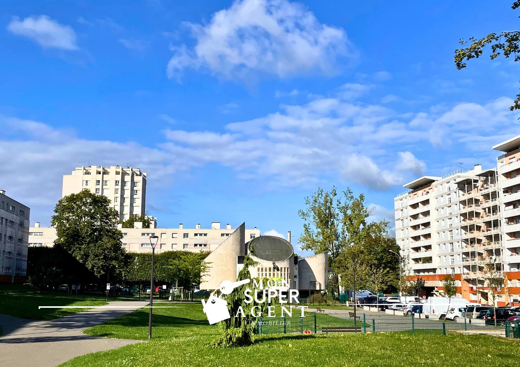 Super T2 de 46 m² à Melun, dernier étage avec loggia et cave 