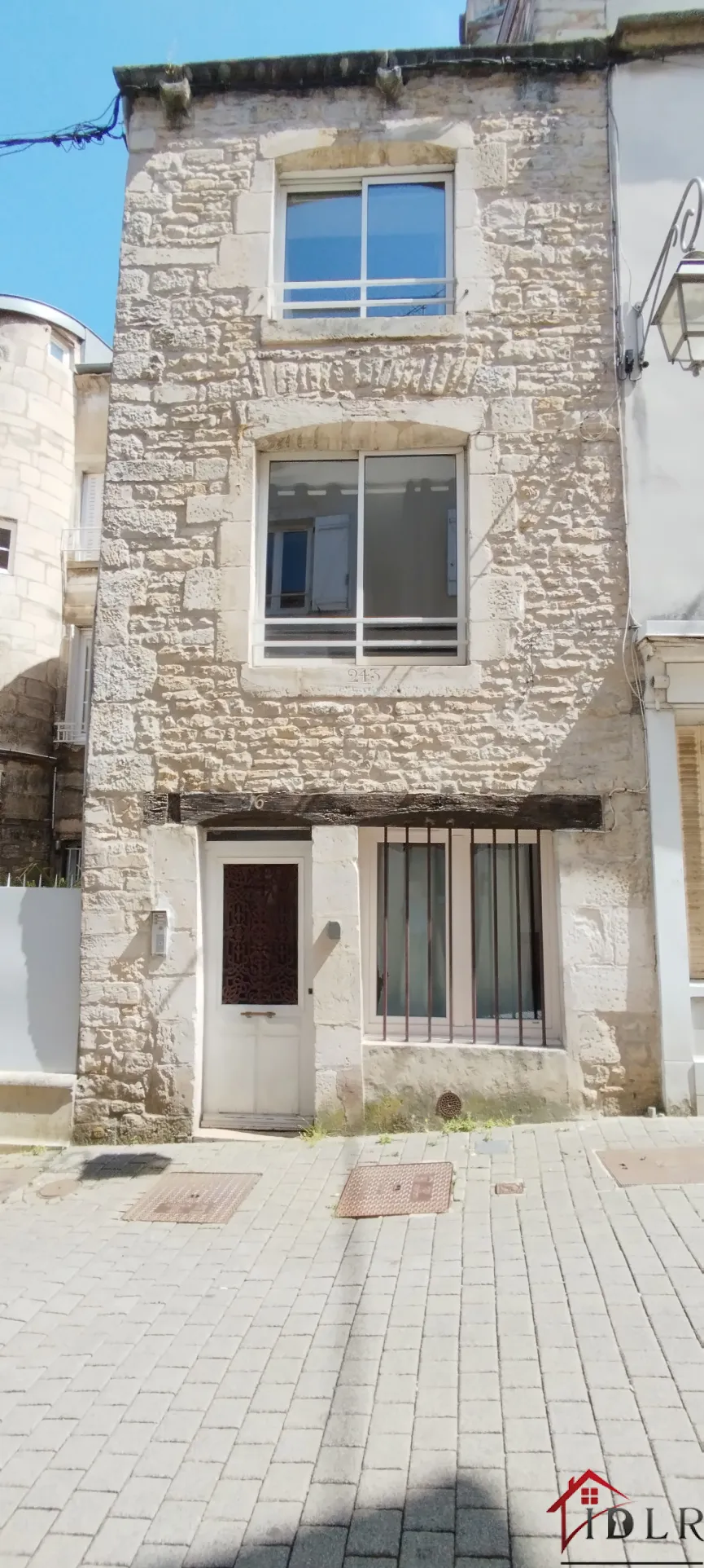 Immeuble en vente à Chaumont avec 3 appartements loués 