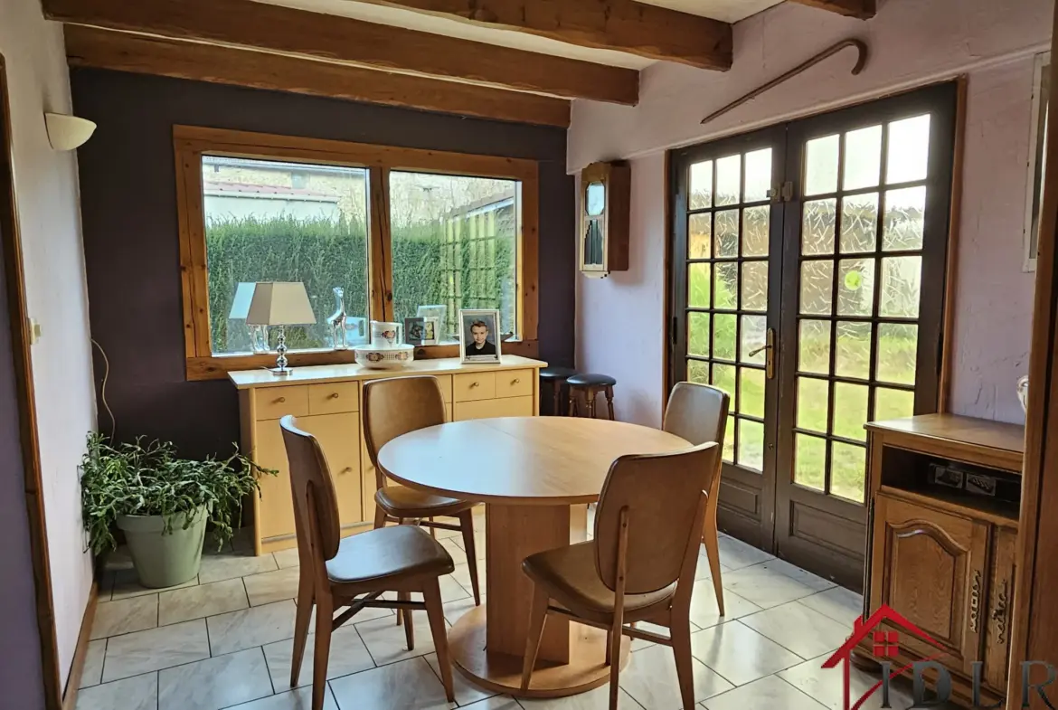 Maison en Pierre à Vendre à Baudonvilliers - 137 m² 