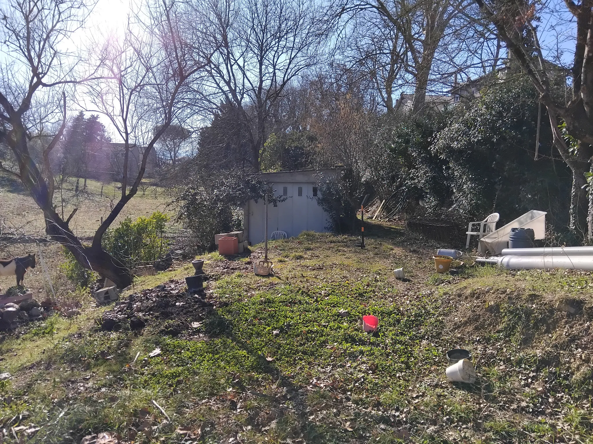 Maison à rénover à Lagarrigue avec jardin et dépendance 