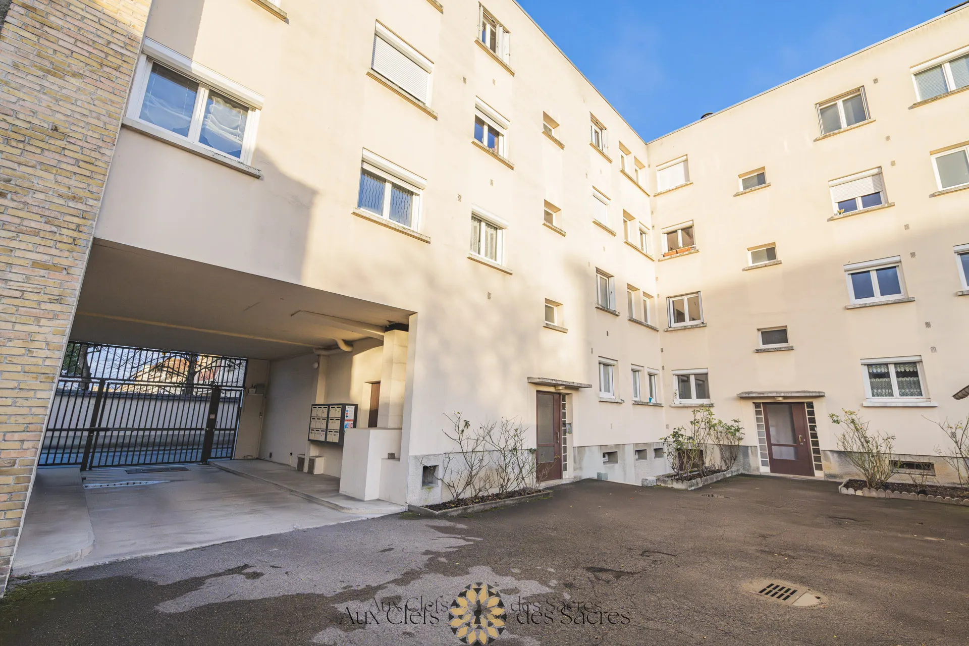 Appartement T4 à vendre à Reims Clairmarais avec balcon et garage 