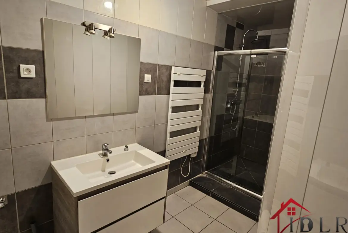 À vendre : Immeuble de 291 m² à JOINVILLE, 4 appartements 