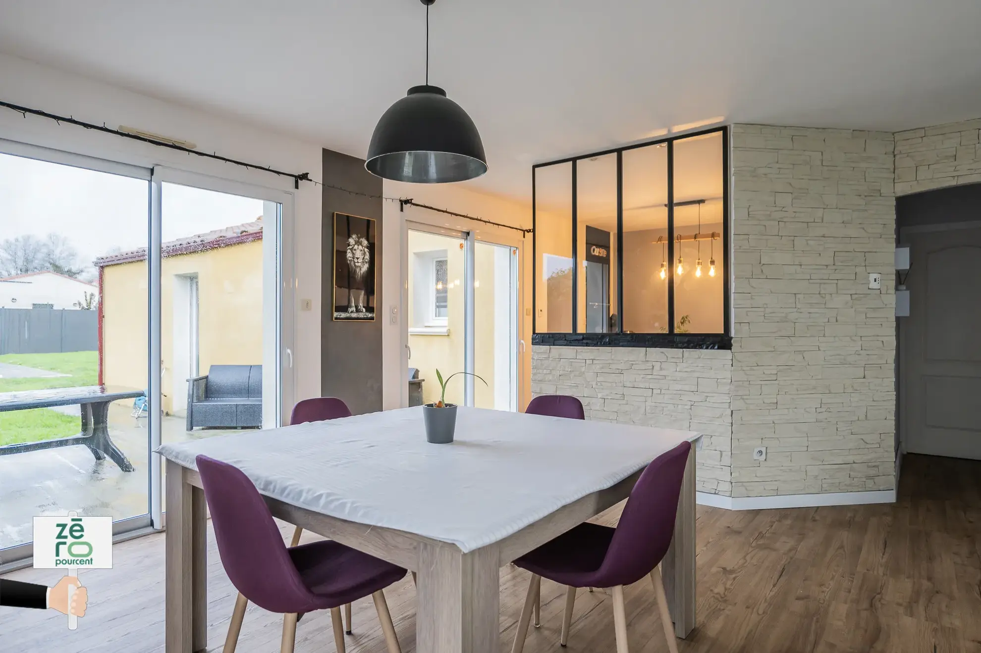 Maison familiale de plain-pied avec piscine à L'Herbergement 