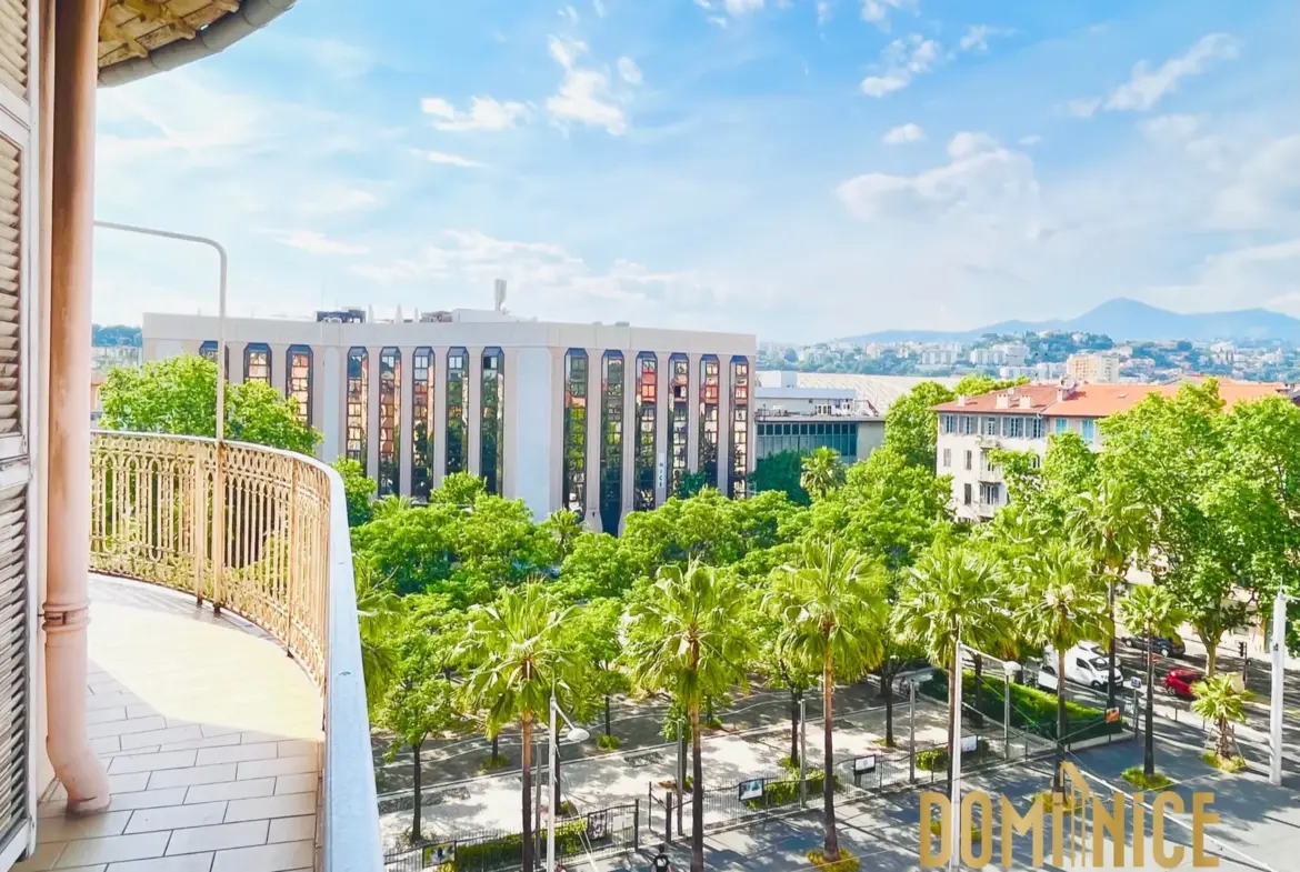 3 pièces à Nice - Dernier étage avec balcon et vue dégagée 