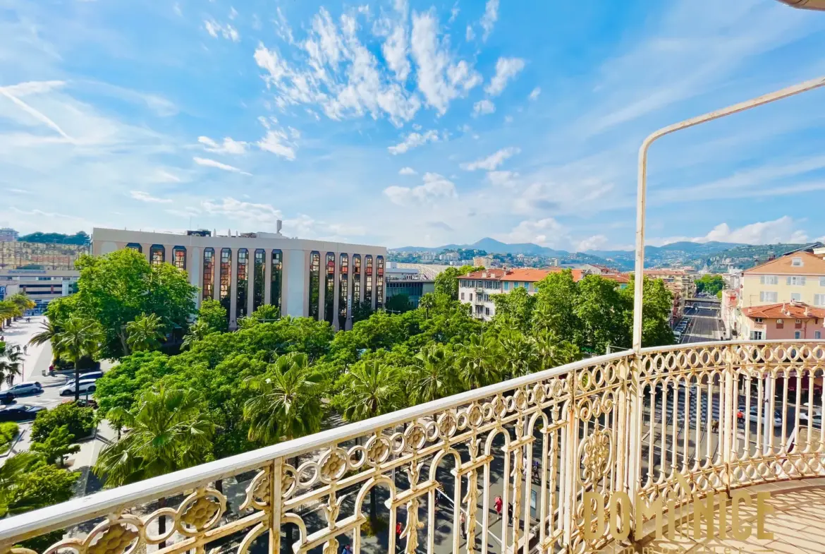 3 pièces à Nice - Dernier étage avec balcon et vue dégagée 