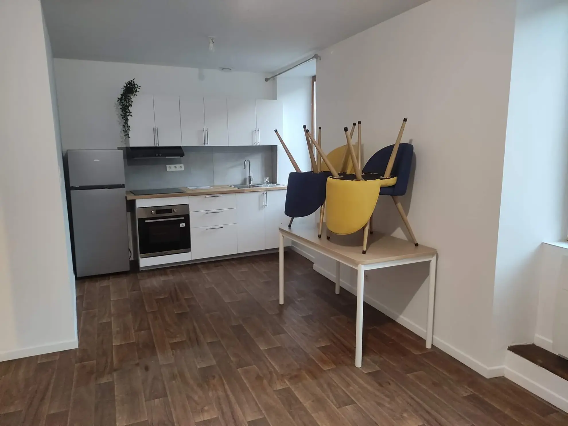 Immeuble mixte à vendre à Baud - Investissement rentable 