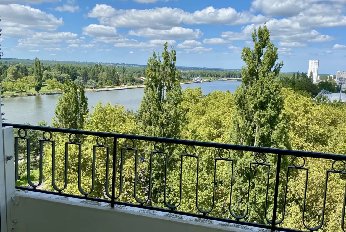 Appartement T1 avec vue sur le lac d'Allier à Vichy 