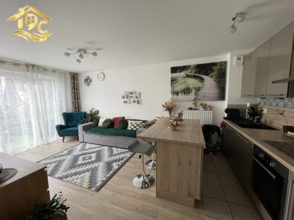 Appartement T3 rez-de-jardin avec terrasse privative à Carrieres sous Poissy