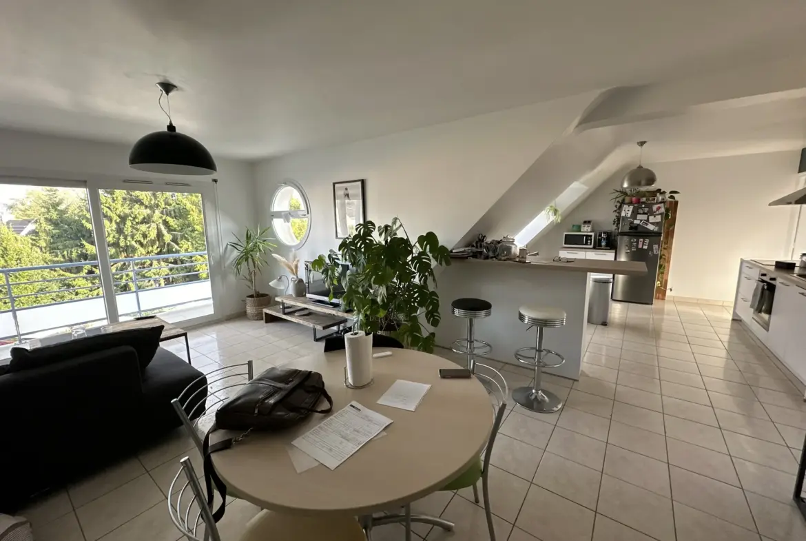 À vendre : Duplex lumineux avec terrasse à Hennebont 