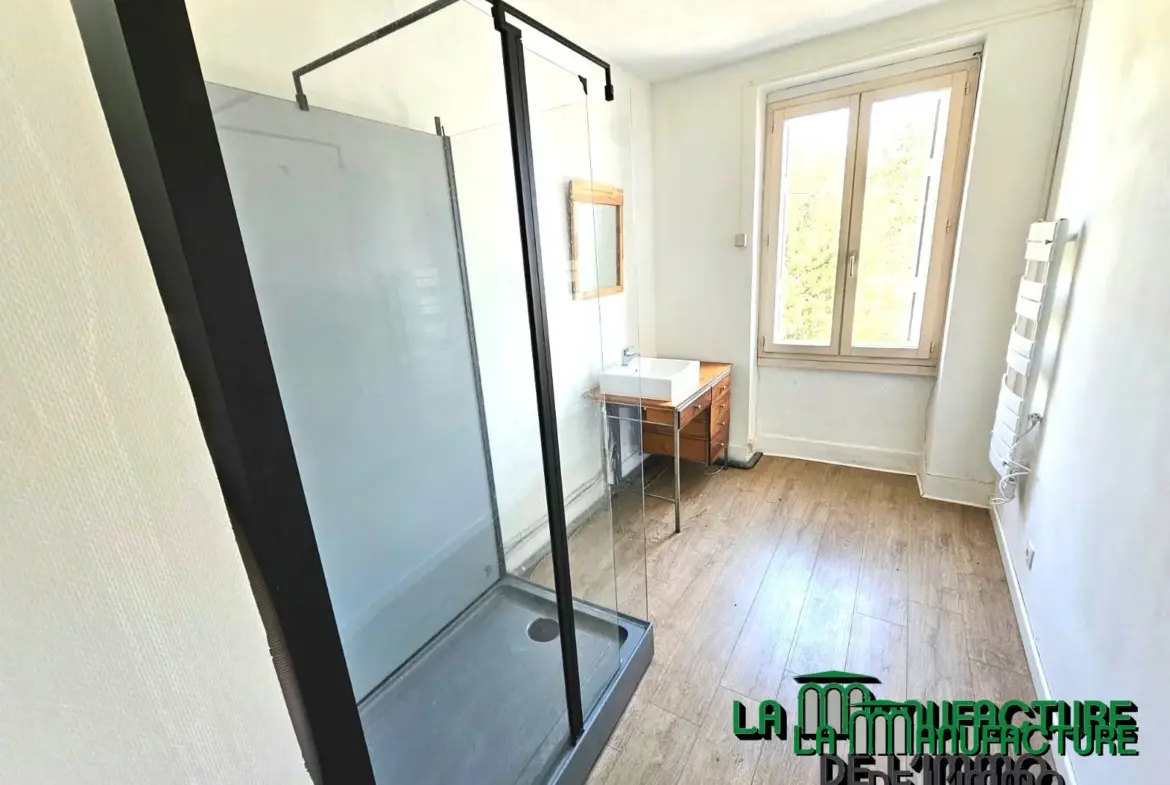 À vendre : Appartement F3 rénové avec balcon à Unieux 