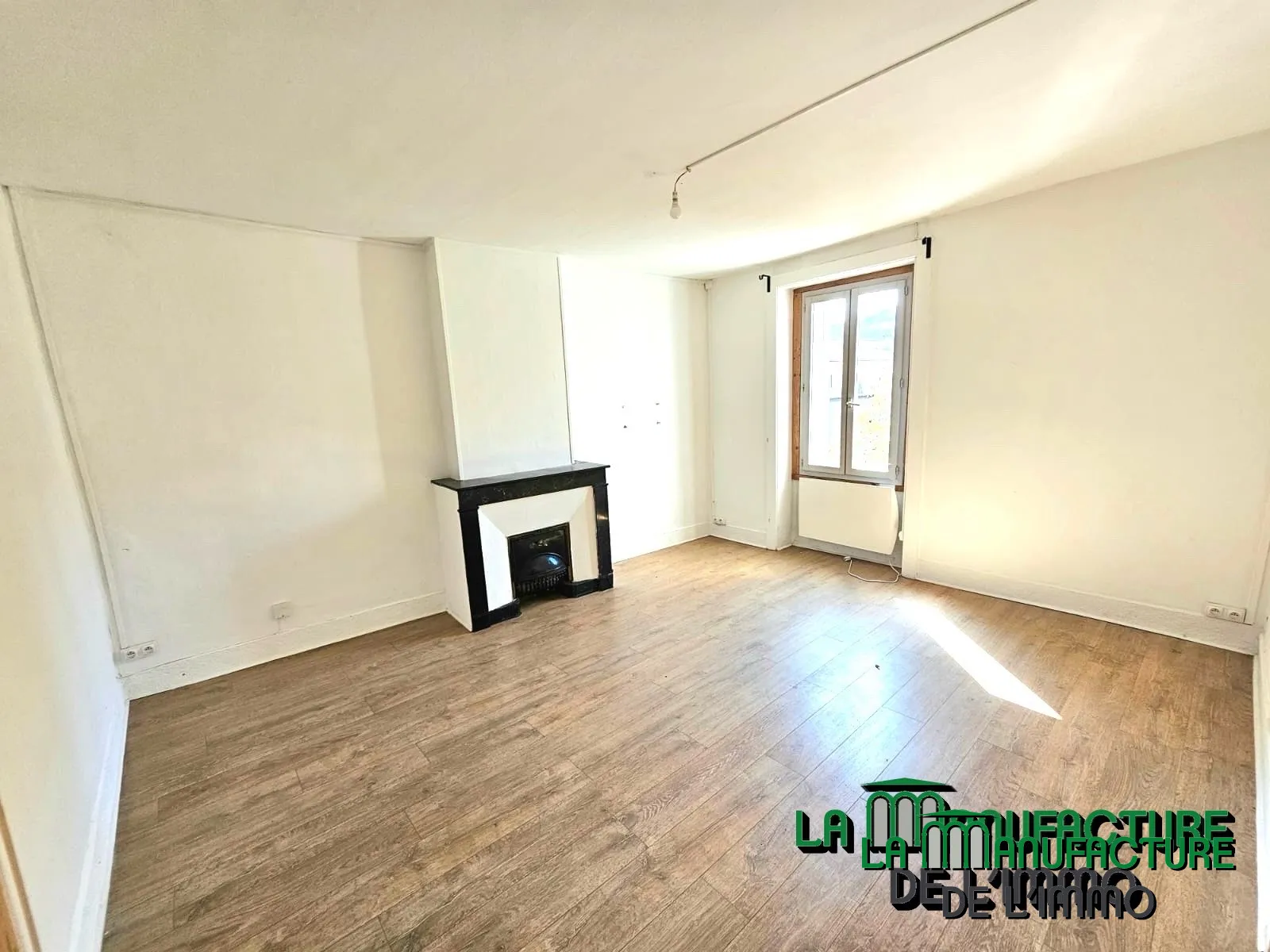 À vendre : Appartement F3 rénové avec balcon à Unieux 