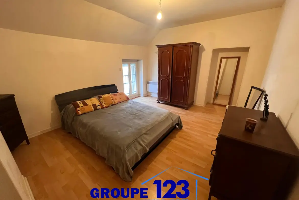 Maison de 58 m2 à vendre à Aillant sur Tholon Centre 