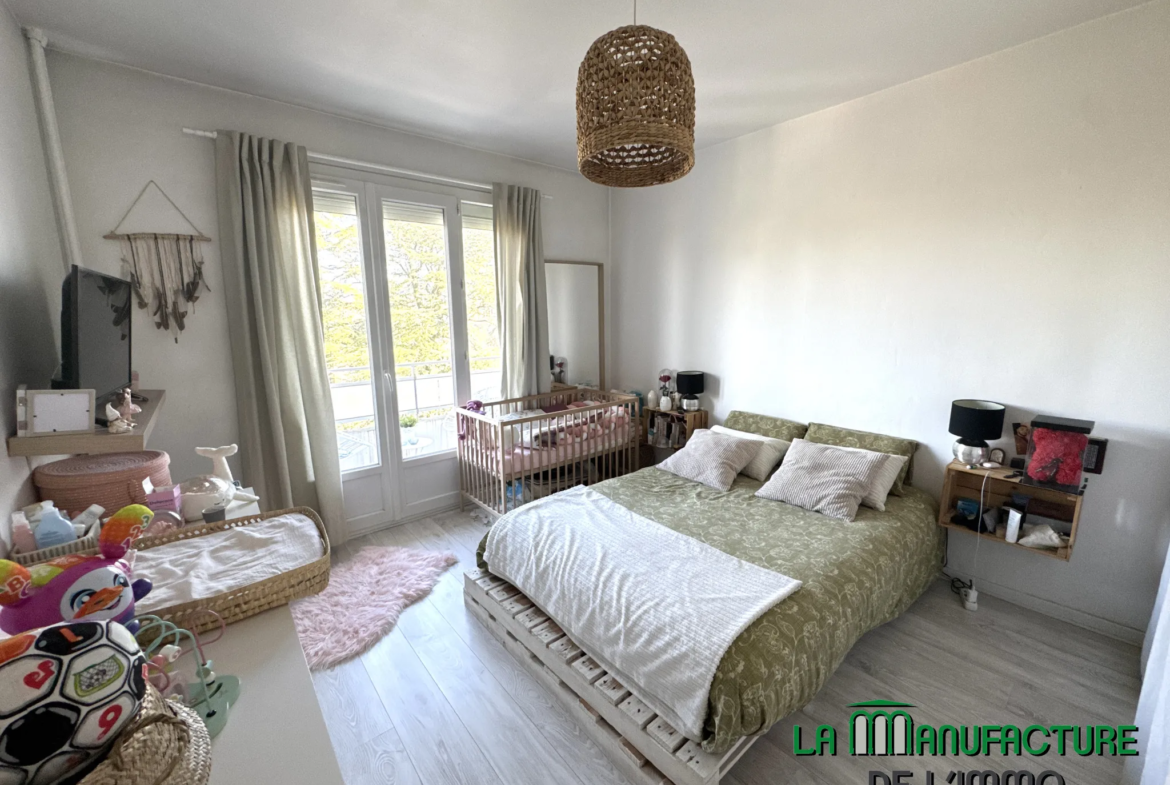 À vendre: Appartement F3 avec balcon à Saint-Étienne Portail Rouge 