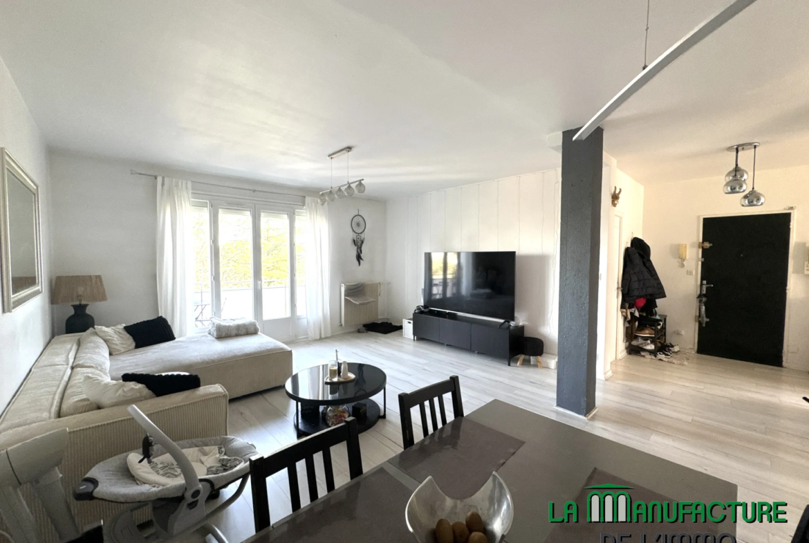 À vendre: Appartement F3 avec balcon à Saint-Étienne Portail Rouge 