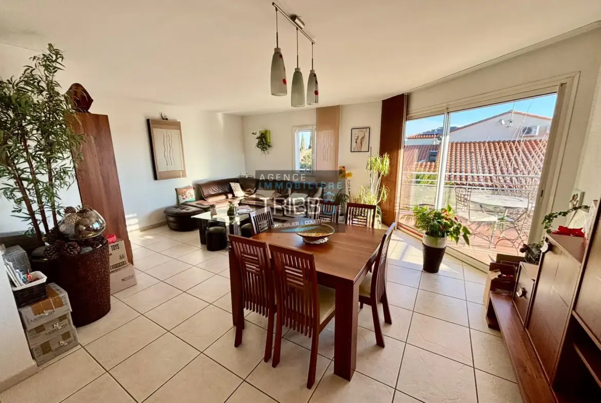 Bel appartement T4 avec garage et terrasse ensoleillée à Pollestres 