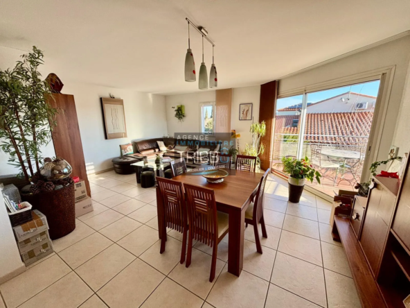 Bel appartement T4 avec garage et terrasse ensoleillée à Pollestres