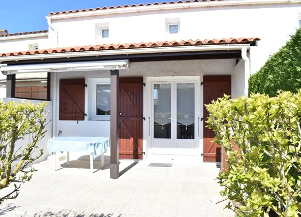 Maison de vacances à vendre à La Bree les Bains - 218000 EUR