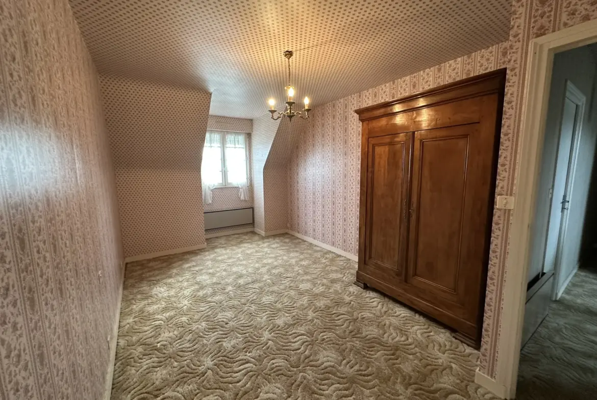 Maison de ville à vendre à Baud - 4 chambres, jardin de 790 m² 