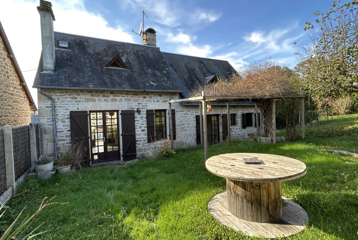 Maison spacieuse à vendre à Treignac en Corrèze 