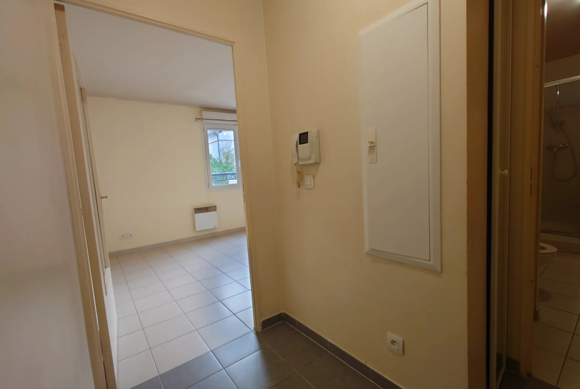 À vendre : grand studio de 30 m² à Vigneux sur Seine 