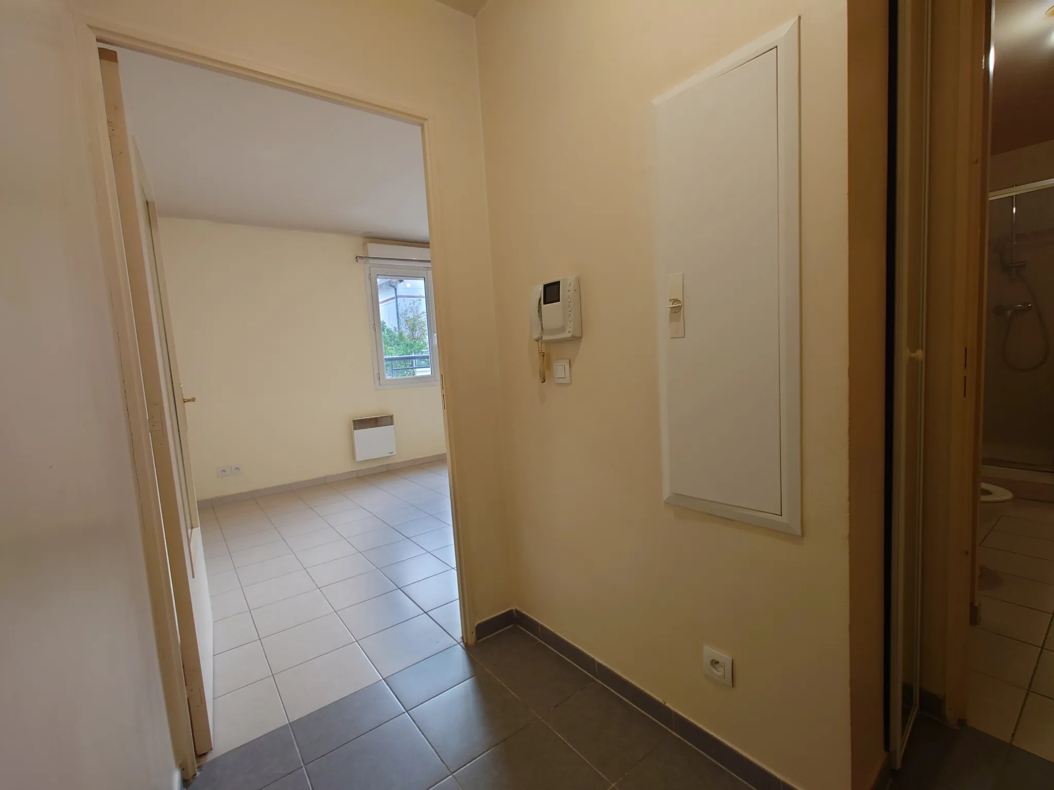 À vendre : grand studio de 30 m² à Vigneux sur Seine 