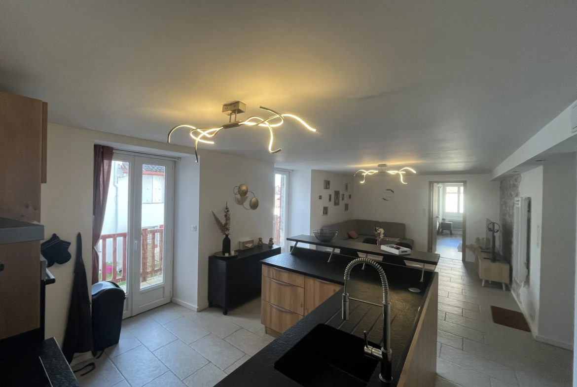 Appart T3 lumineux avec balcon à Hasparren - 249 000 EUR 