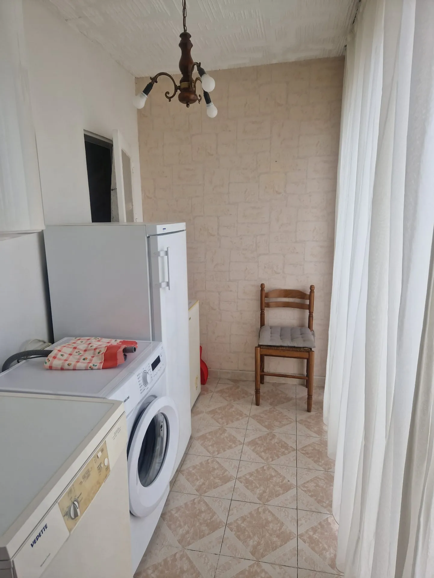 Appartement T4 de 70 m² à vendre à Marignane, proche écoles et commerces 