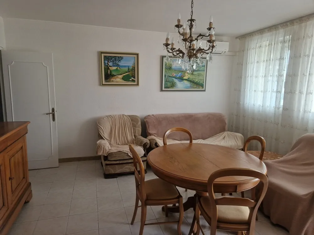 Appartement T4 de 70 m² à vendre à Marignane, proche écoles et commerces 