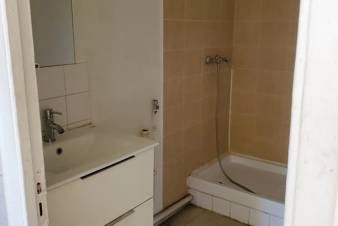 Vente d'un appartement T2 avec balcon à Marseille 