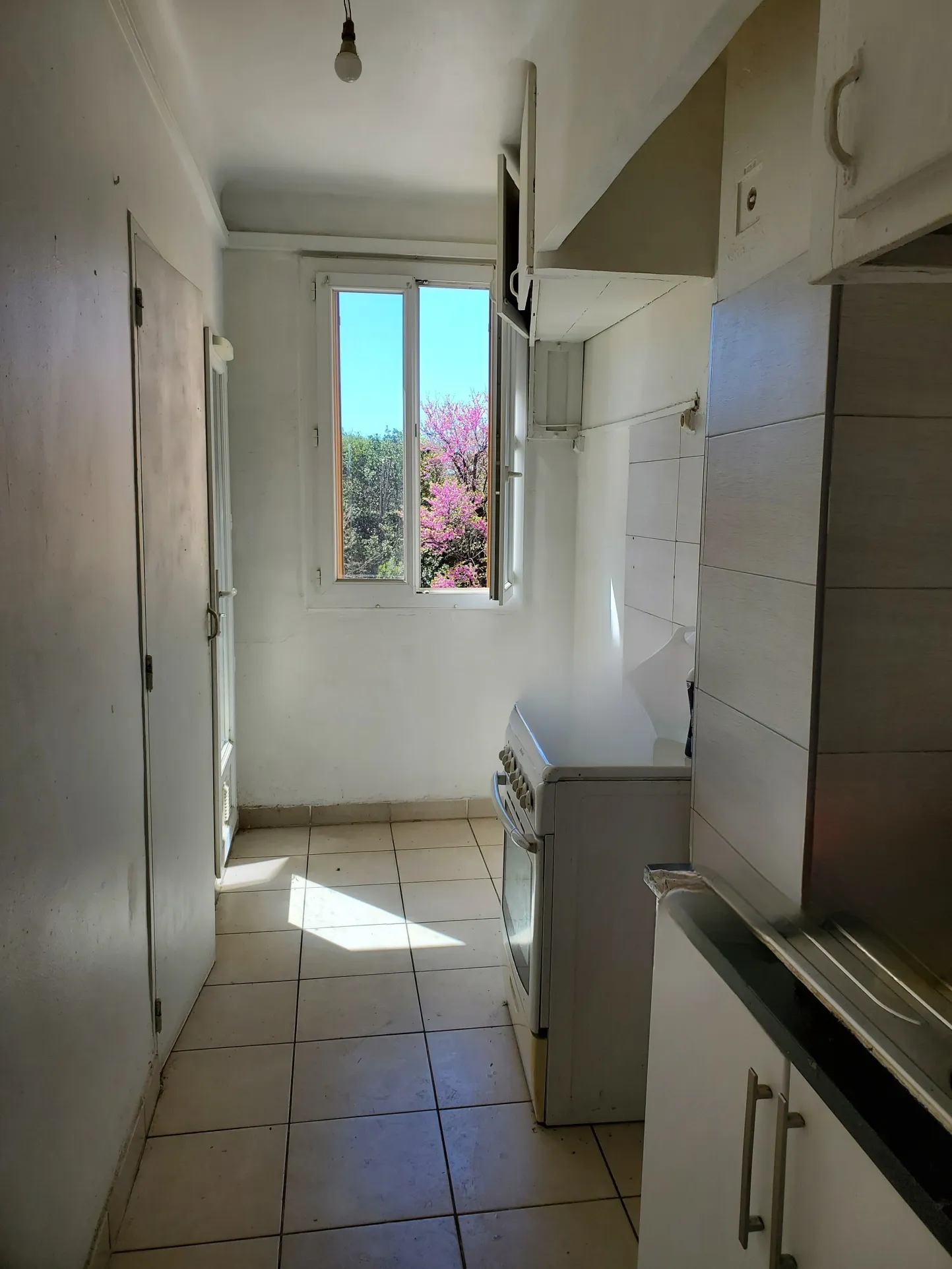 Vente d'un appartement T2 avec balcon à Marseille 