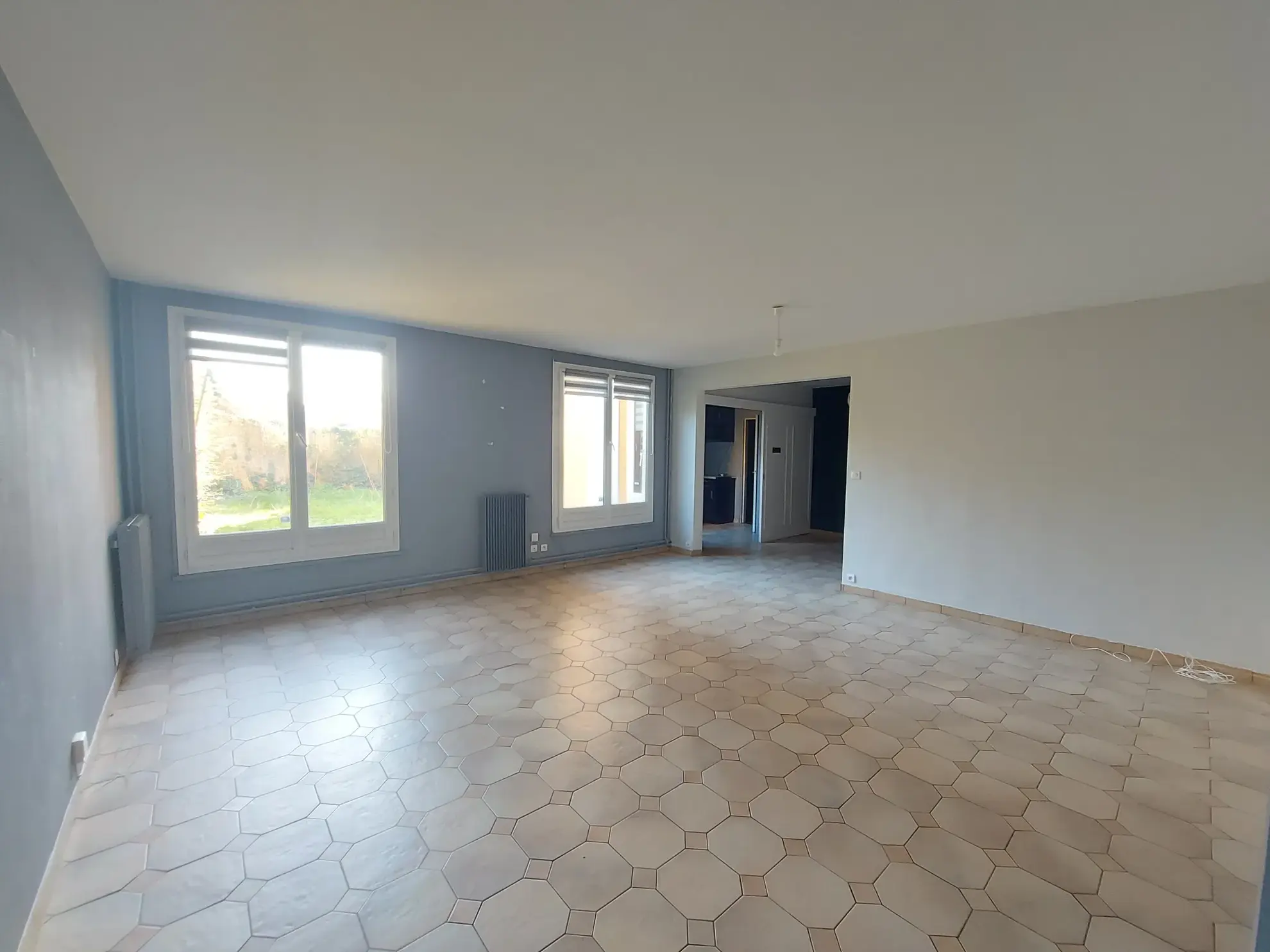 Appartement 4 pièces en duplex à vendre à Maurepas 