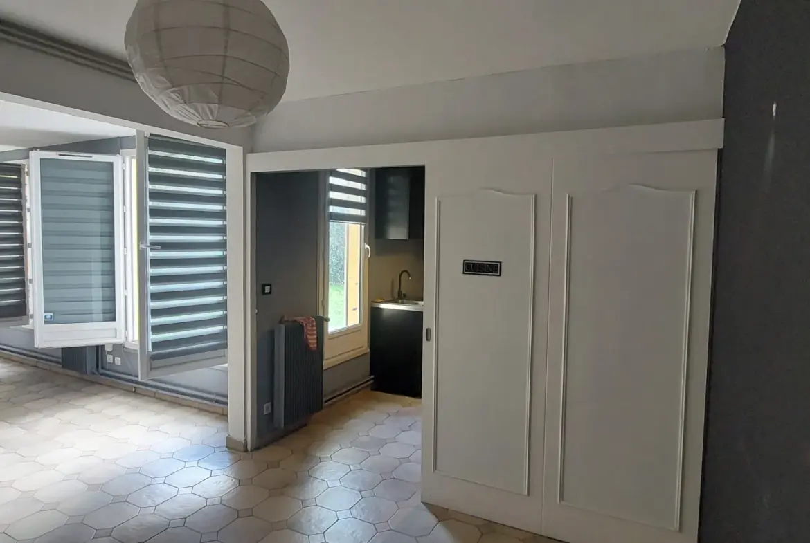 Appartement 4 pièces en duplex à vendre à Maurepas 