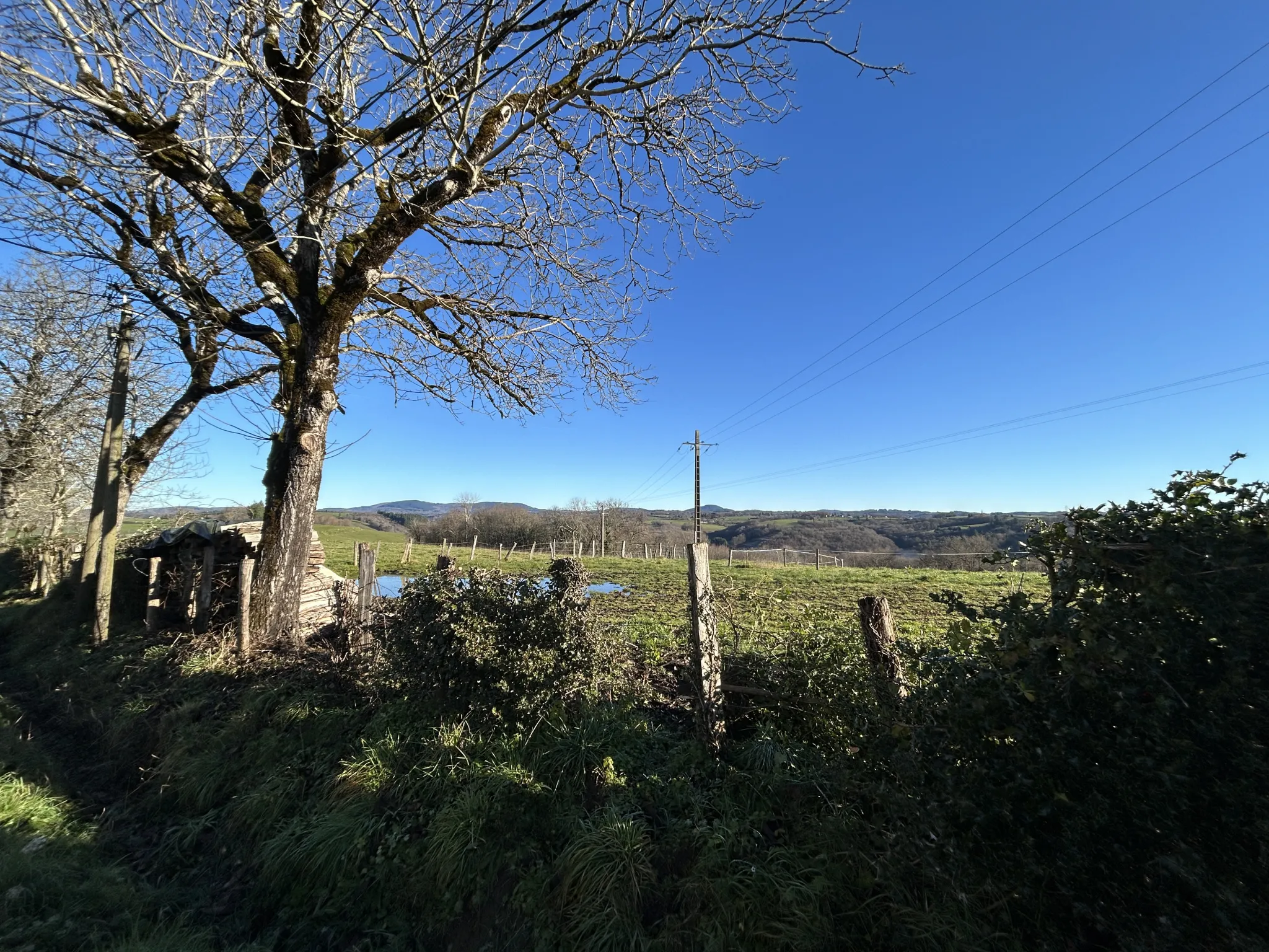 Grange à Réhabiliter à Saint Salvadour en Corrèze avec Vue Dégagée 