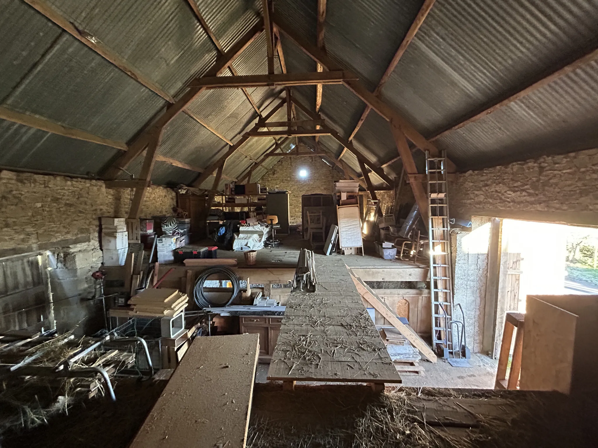 Grange à Réhabiliter à Saint Salvadour en Corrèze avec Vue Dégagée 