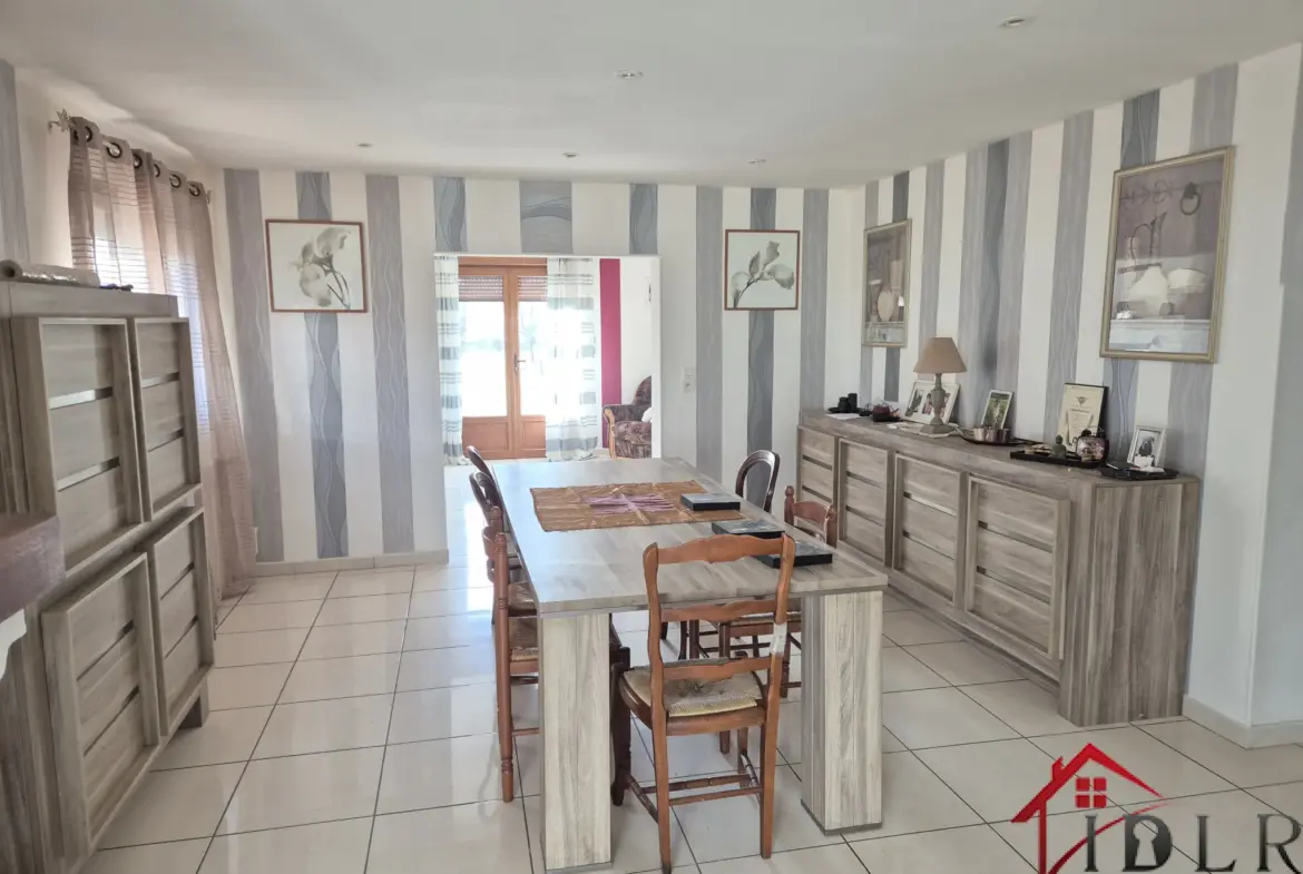 Maison à vendre à Saint-Dizier : Plain-pied de 125 m² avec jardin 