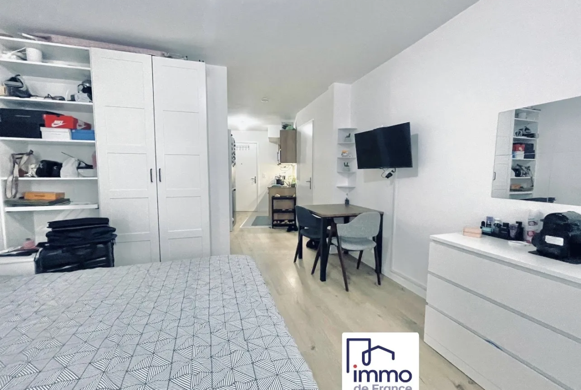 À vendre : Studio 29,01 m² près de la gare au Blanc-Mesnil 