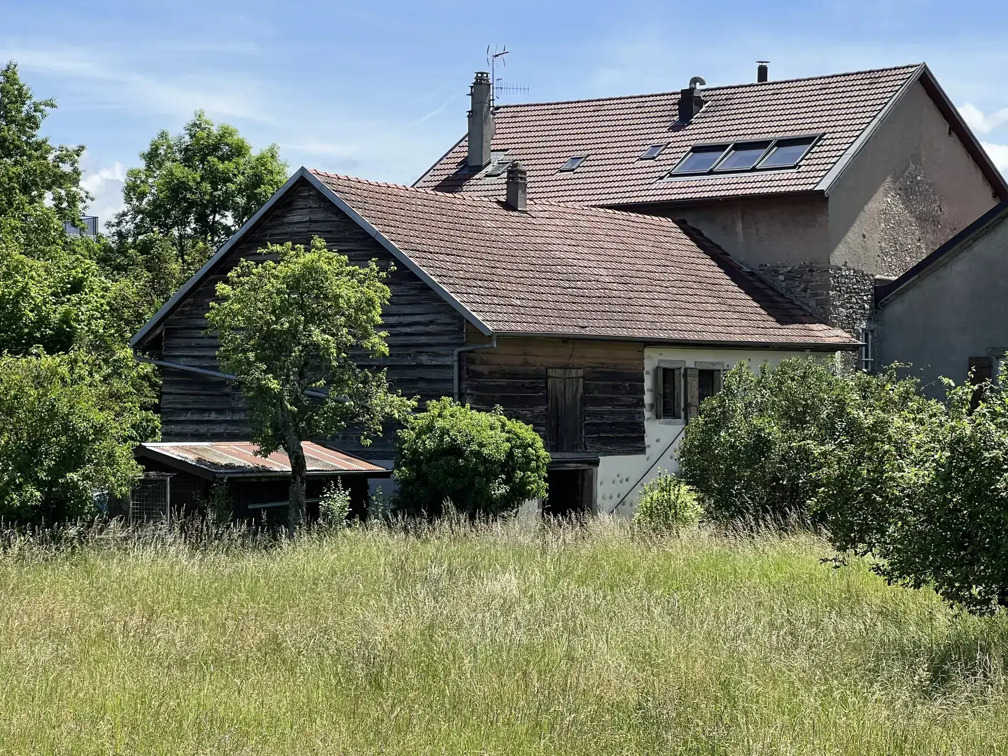 Ferme à rénover de 200 m² à vendre à VETRAZ-MONTHOUX pour 299 000 € 